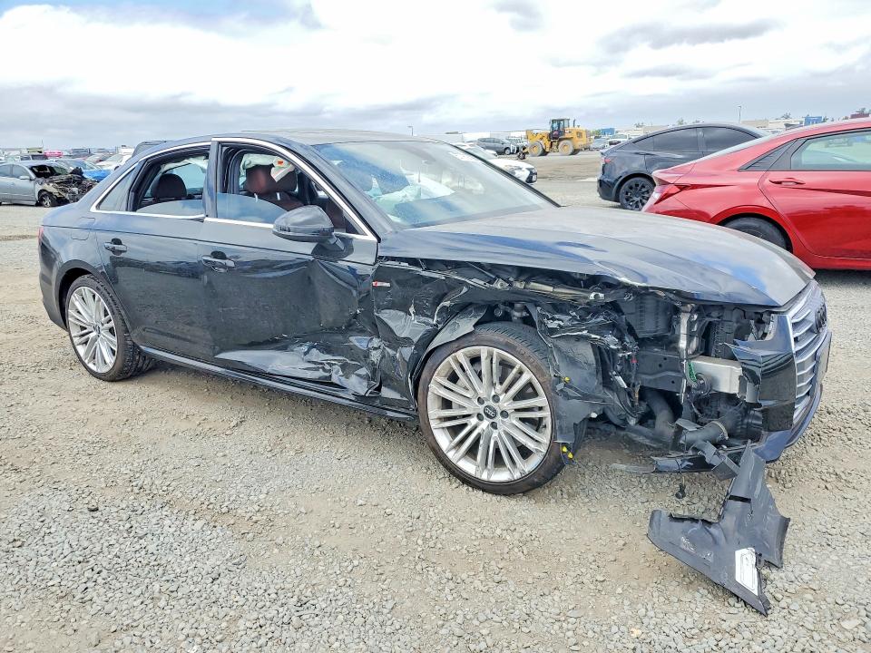 57769326 :رقم المزاد ، WAUENAF4XJA063526 vin ، 2018 Audi A4 مزاد بيع