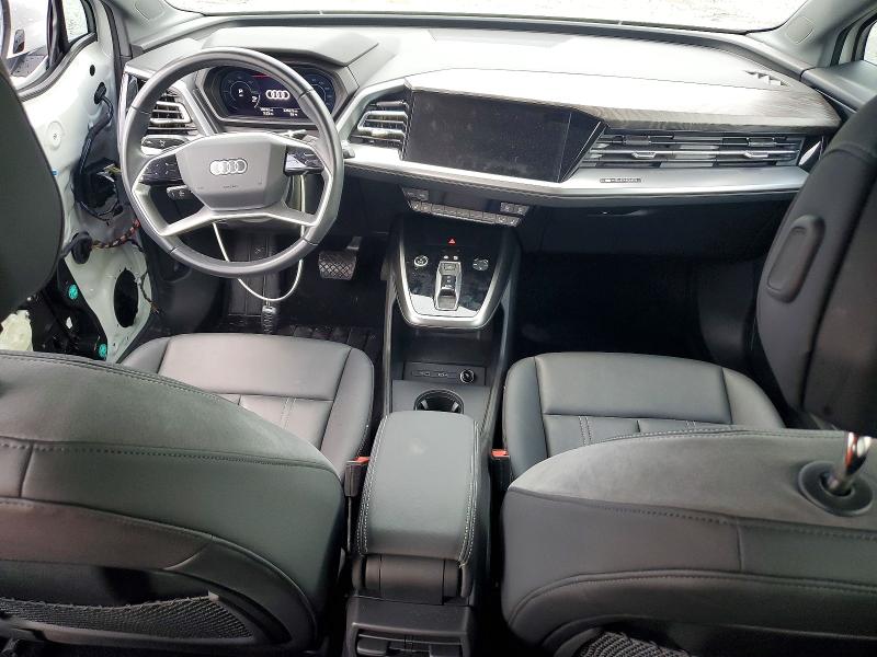 55822856 :رقم المزاد ، WA1ACBFZ9RP003295 vin ، 2024 Audi Q4 E-tron مزاد بيع