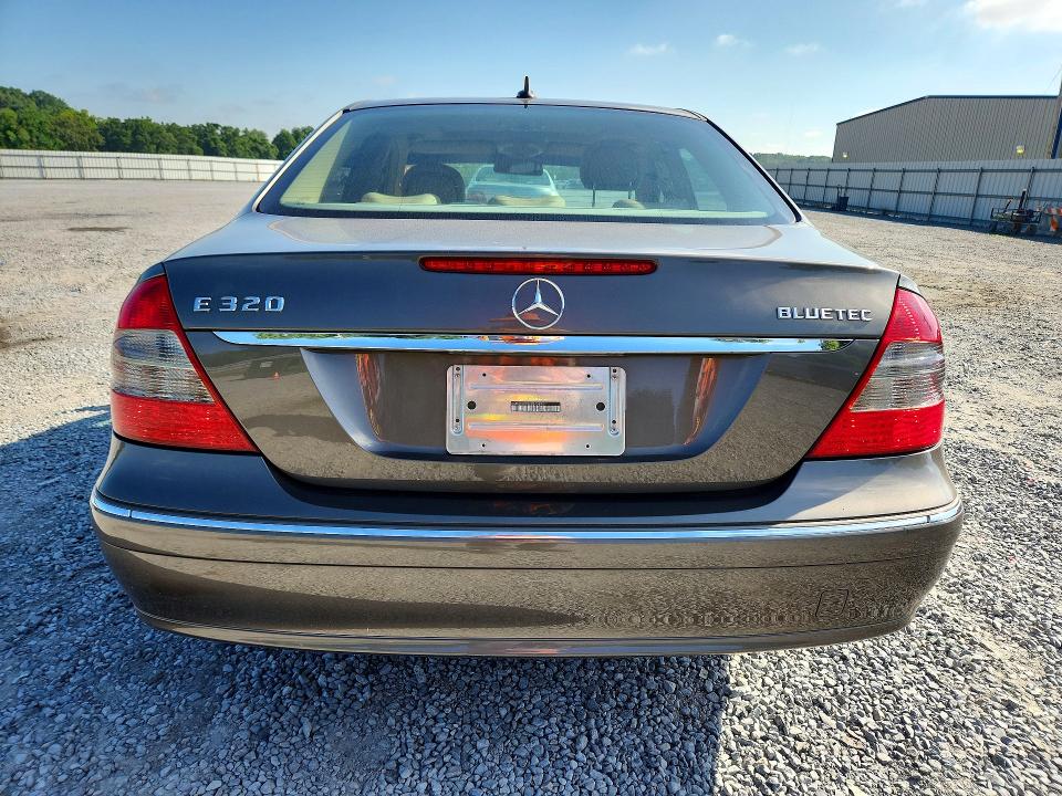 2008 Mercedes-benz E მანქანა იყიდება აუქციონზე, vin: WDBUF22X38B246898, აუქციონის ნომერი: 57806736