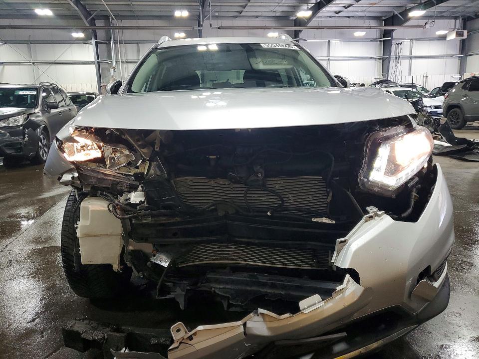 55549566 :رقم المزاد ، KNMAT2MV8GP610212 vin ، 2016 Nissan Rogue مزاد بيع