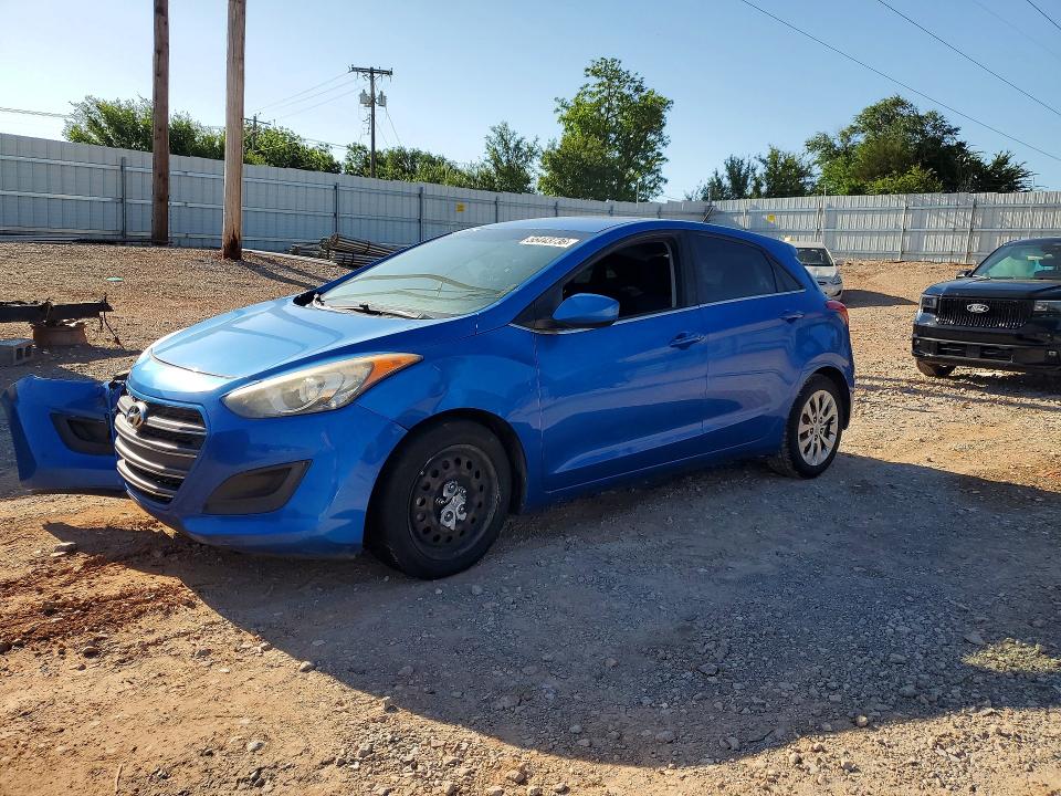 2017 Hyundai Elantra Gt მანქანა იყიდება აუქციონზე, vin: KMHD35LH1HU372471, აუქციონის ნომერი: 55443736
