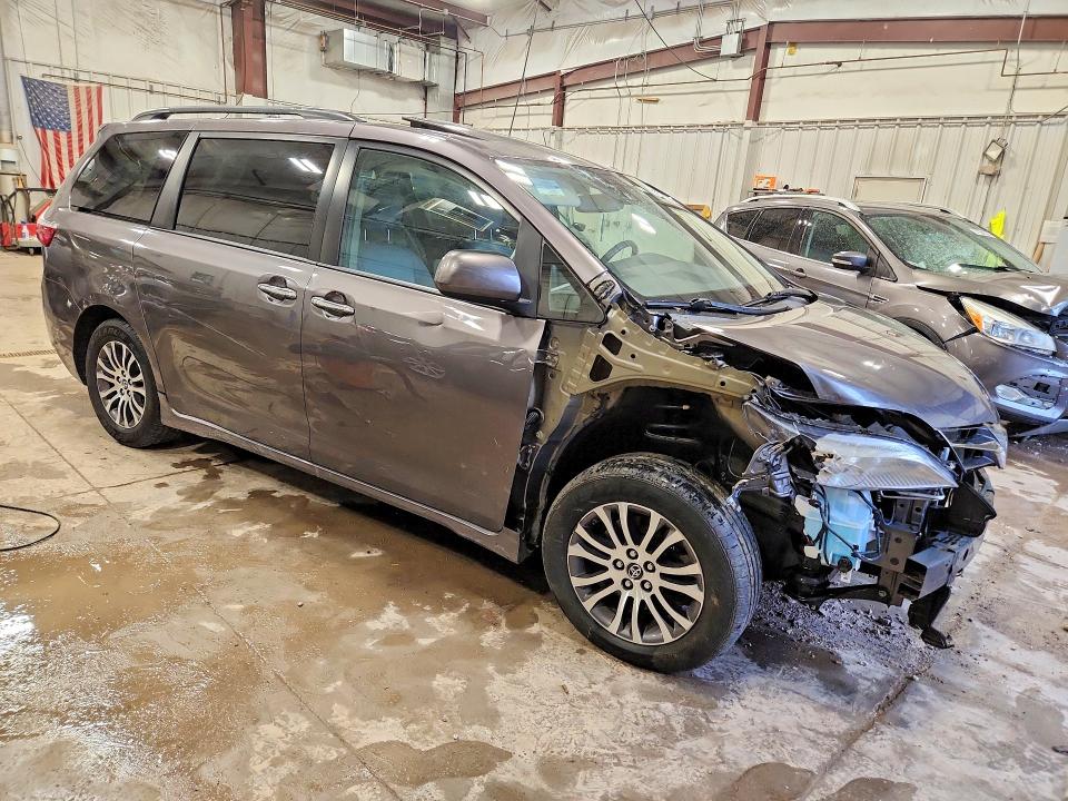Продаж на аукціоні авто 2019 Toyota Sienna, vin: 5TDYZ3DC6KS011678, номер лоту: 55572616