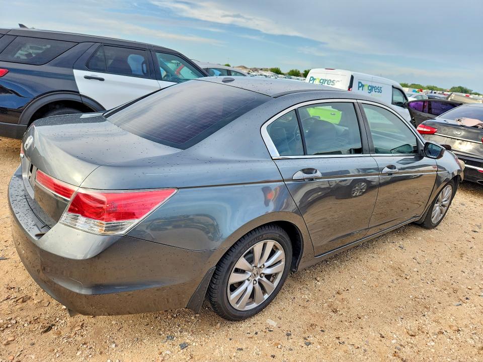 56643826 :رقم المزاد ، 1HGCP2F83CA046732 vin ، 2012 Honda Accord مزاد بيع
