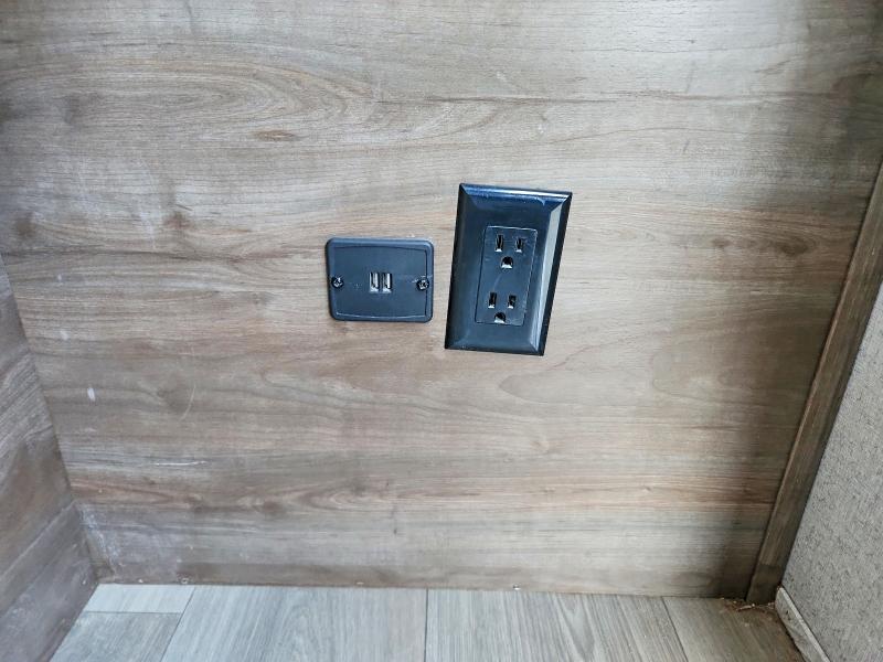 Продажа на аукционе авто 2018 Keystone Coleman, vin: 4YDT28326JM941060, номер лота: 56494726