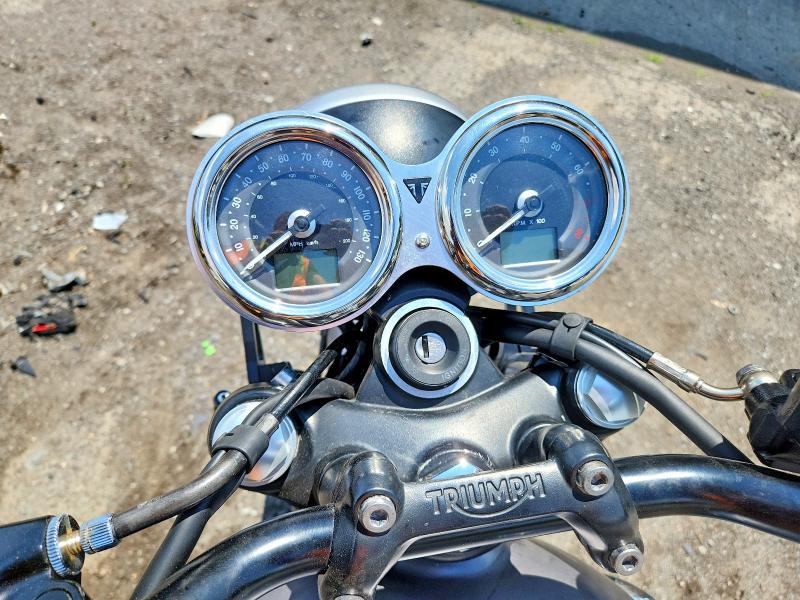 2018 Triumph Motorcycle Bonneville მანქანა იყიდება აუქციონზე, vin: SMTD40HL9JT882789, აუქციონის ნომერი: 57876866