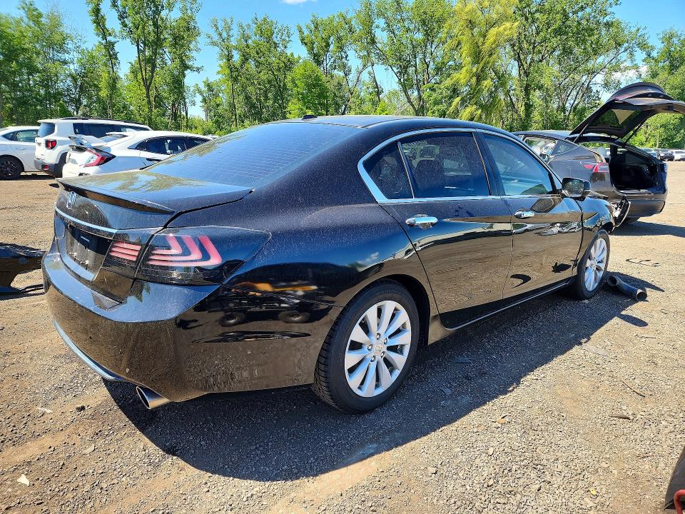 2015 Honda Accord მანქანა იყიდება აუქციონზე, vin: 1HGCR2F87FA037630, აუქციონის ნომერი: 55696116