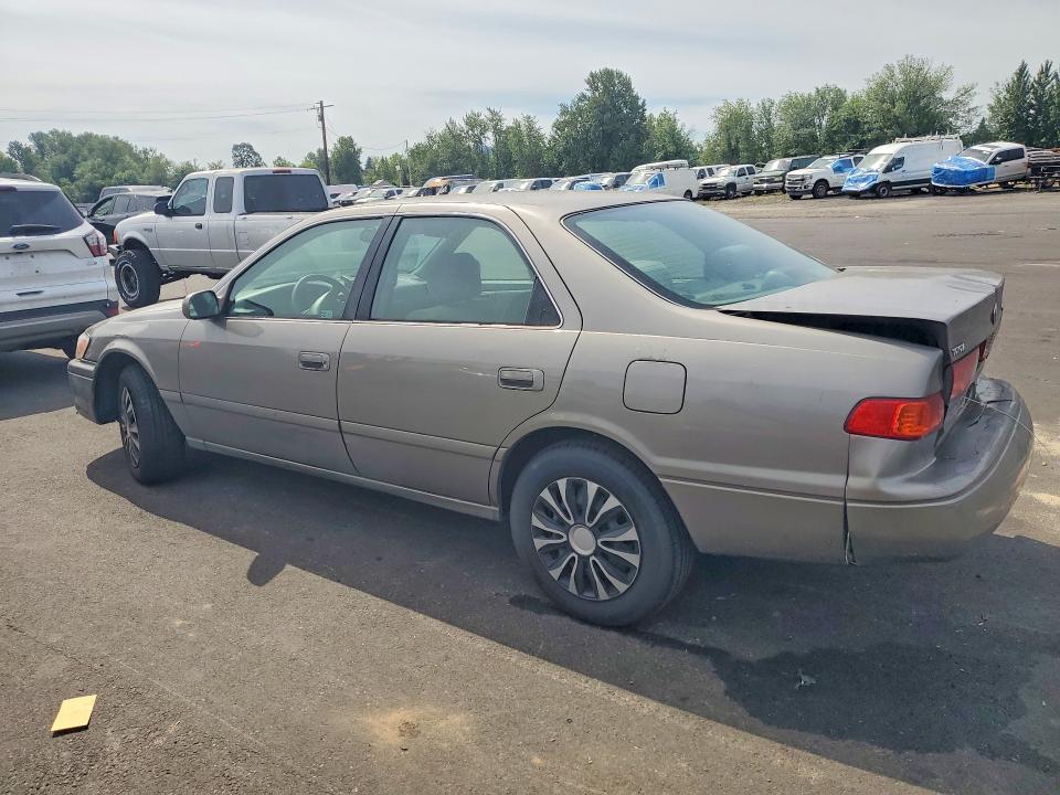 58484556 :رقم المزاد ، 4T1BF22K51U126121 vin ، 2001 Toyota Camry مزاد بيع