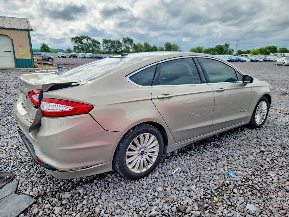 Продаж на аукціоні авто 2015 Ford Fusion, vin: 3FA6P0LU6FR197985, номер лоту: 58231576