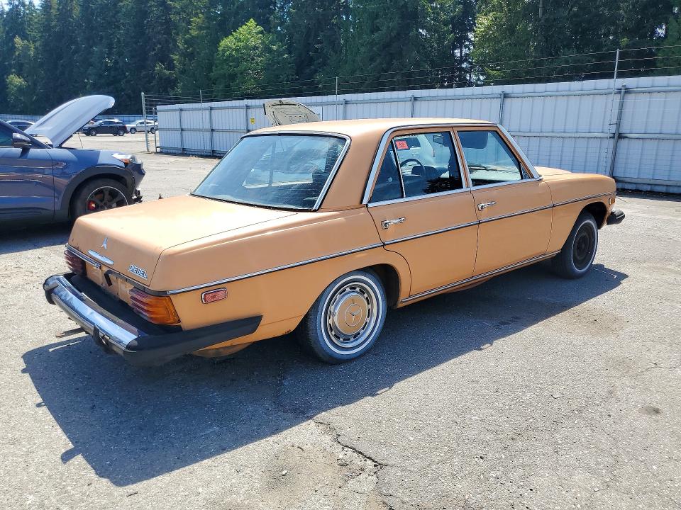58810226 :رقم المزاد ، 11511710115414 vin ، 1976 Mercedes-benz 240-class مزاد بيع