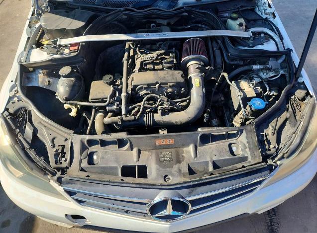 55634436 :رقم المزاد ، WDDGF4HB4ER314561 vin ، 2014 Mercedes-benz C مزاد بيع