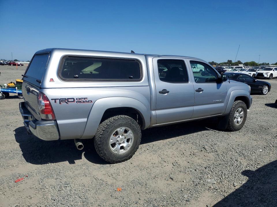 56439106 :رقم المزاد ، 5TFLU4EN4FX135978 vin ، 2015 Toyota Tacoma مزاد بيع