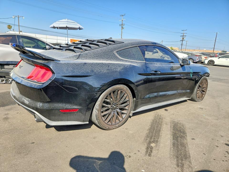 54688756 :رقم المزاد ، 1FA6P8CF6F5326312 vin ، 2015 Ford Mustang مزاد بيع