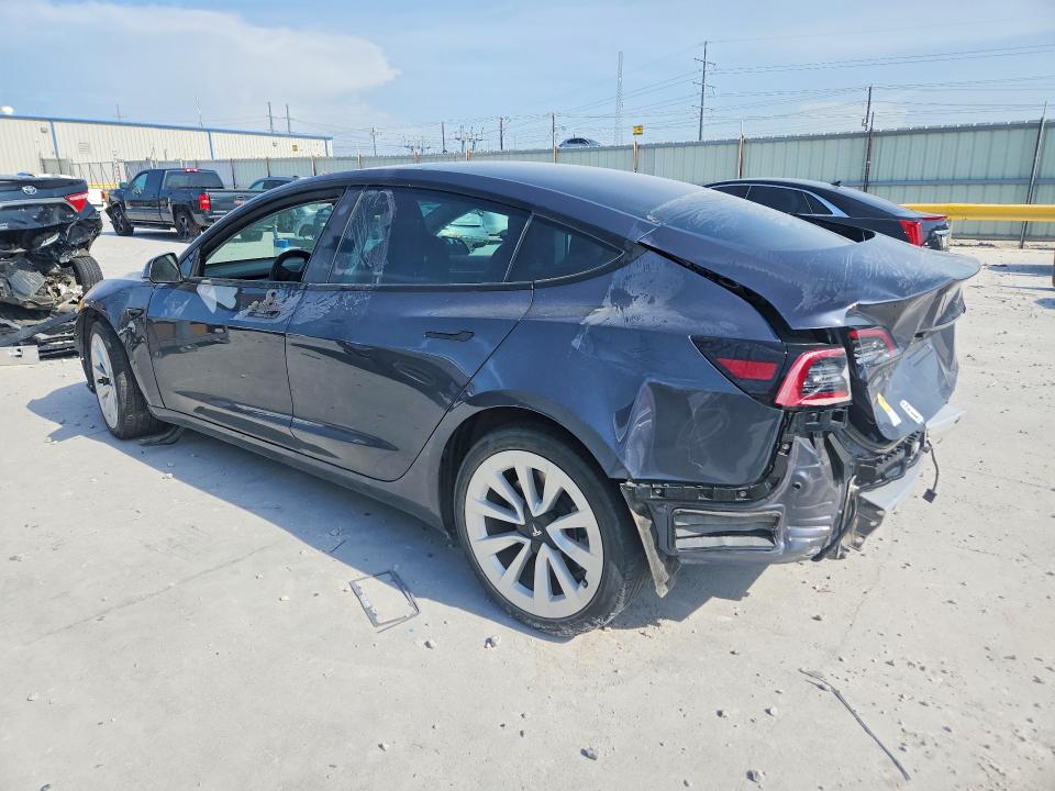 58821586 :رقم المزاد ، 5YJ3E1EB9NF163933 vin ، 2022 Tesla Model 3 مزاد بيع