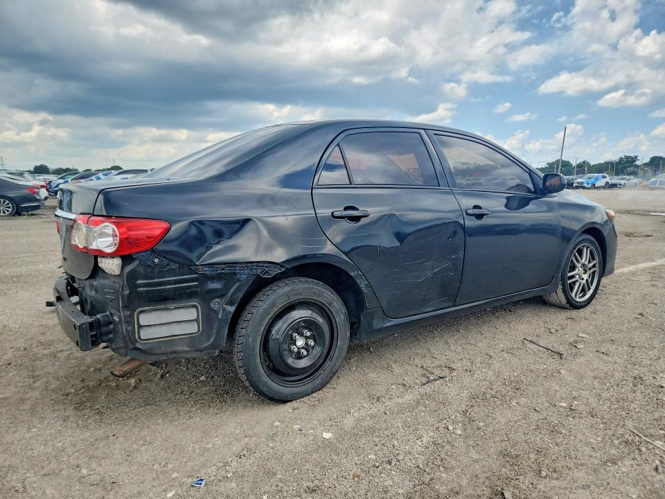 57642356 :رقم المزاد ، 2T1BU4EE7CC912949 vin ، 2012 Toyota Corolla مزاد بيع