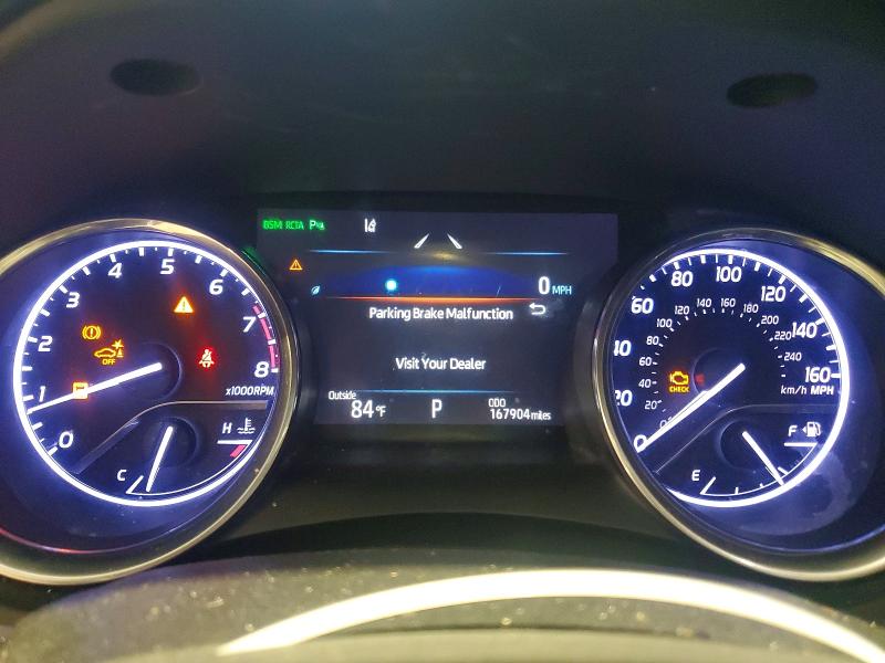 58083596 :رقم المزاد ، 4T1B11HK0JU645576 vin ، 2018 Toyota Camry مزاد بيع