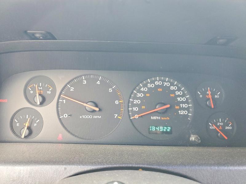 2000 Jeep Grand Cherokee მანქანა იყიდება აუქციონზე, vin: 1J4GW58N7YC336131, აუქციონის ნომერი: 55728156