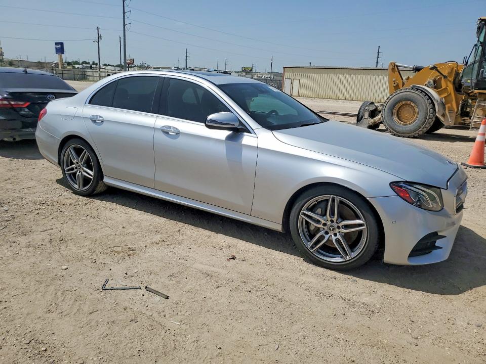 59148686 :رقم المزاد ، WDDZF4JB2JA432488 vin ، 2018 Mercedes-benz E مزاد بيع