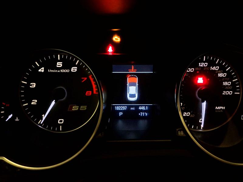 Aukcja sprzedaży 2011 Audi S5, vin: WAUCVAFR4BA001978, numer aukcji: 56058326