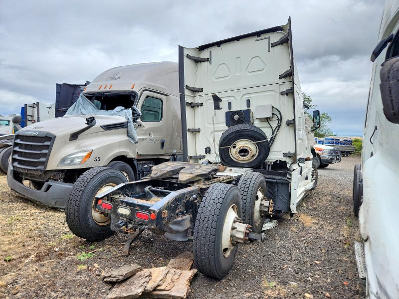 Продаж на аукціоні авто 2018 Freightliner Cascadia 126, vin: 3AKJHHDR7JSJZ6424, номер лоту: 58437596