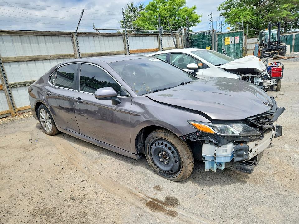 Продажа на аукционе авто 2018 Toyota Camry, vin: 4T1B11HK6JU616471, номер лота: 53736306