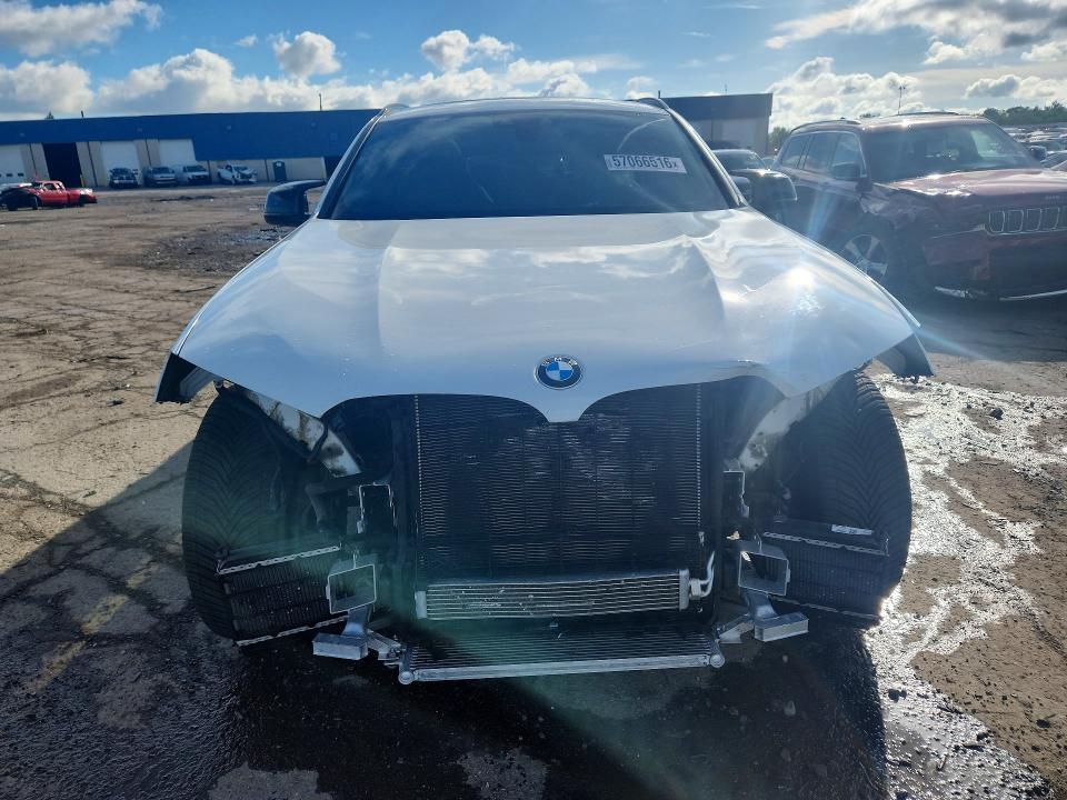 57066516 :رقم المزاد ، 5YMUJ0C00M9F50093 vin ، 2021 Bmw X4 مزاد بيع