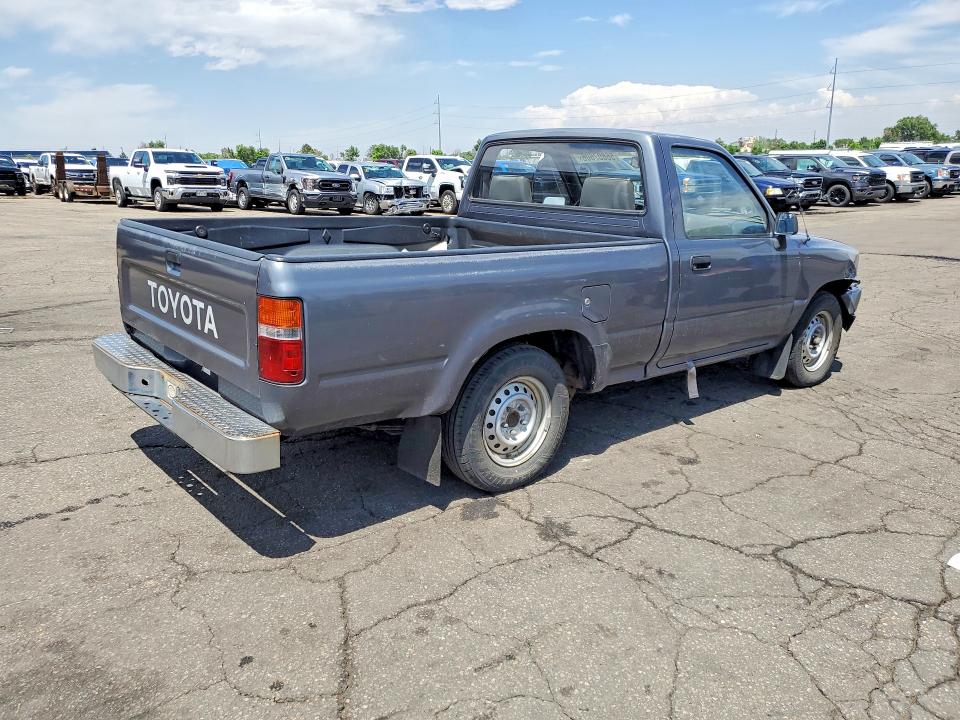 56807606 :رقم المزاد ، 4TARN81A6NZ014711 vin ، 1992 Toyota Pickup مزاد بيع