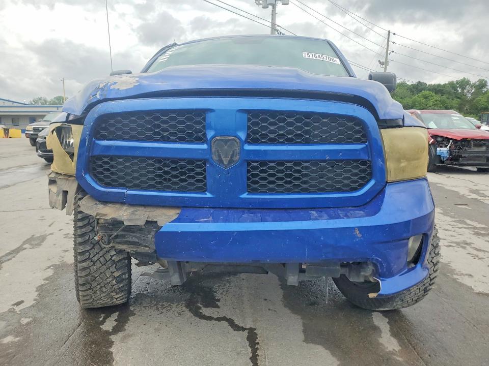 57645706 :رقم المزاد ، 1C6RR7KT9FS532168 vin ، 2015 Ram 1500 مزاد بيع
