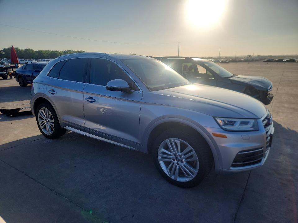 57604576 :رقم المزاد ، WA1BNAFY5J2094695 vin ، 2018 Audi Q5 مزاد بيع