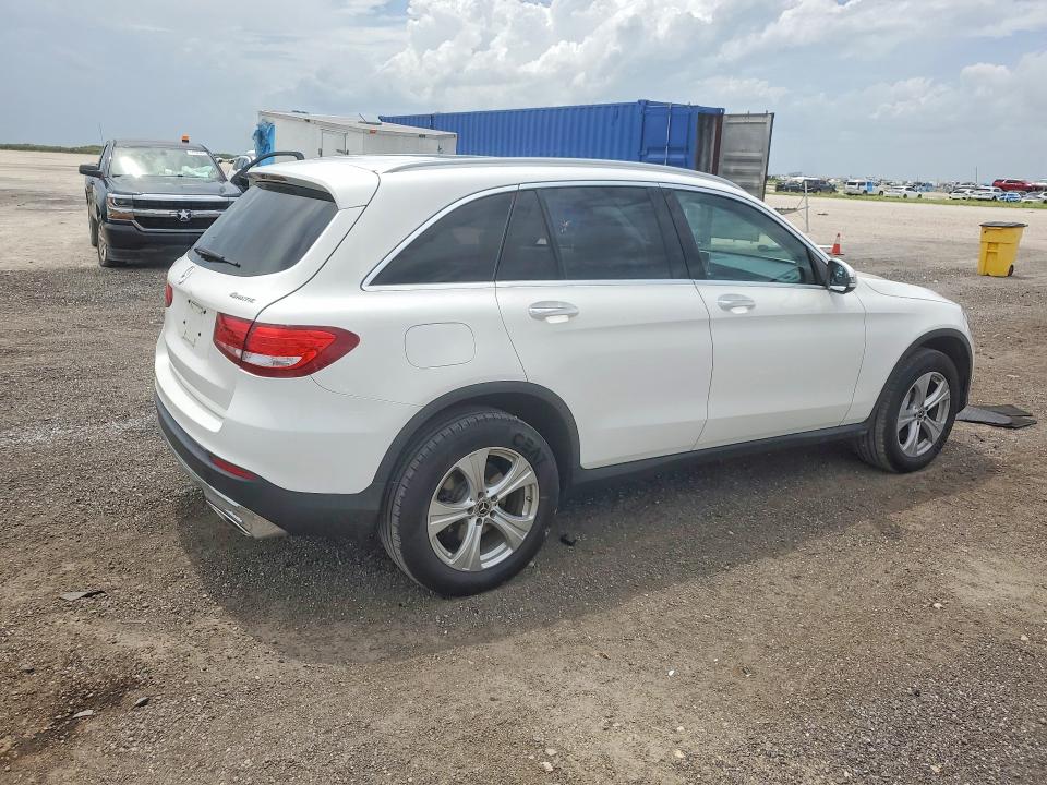 55389456 :رقم المزاد ، WDC0G4KB8HV013458 vin ، 2017 Mercedes-benz Glc مزاد بيع