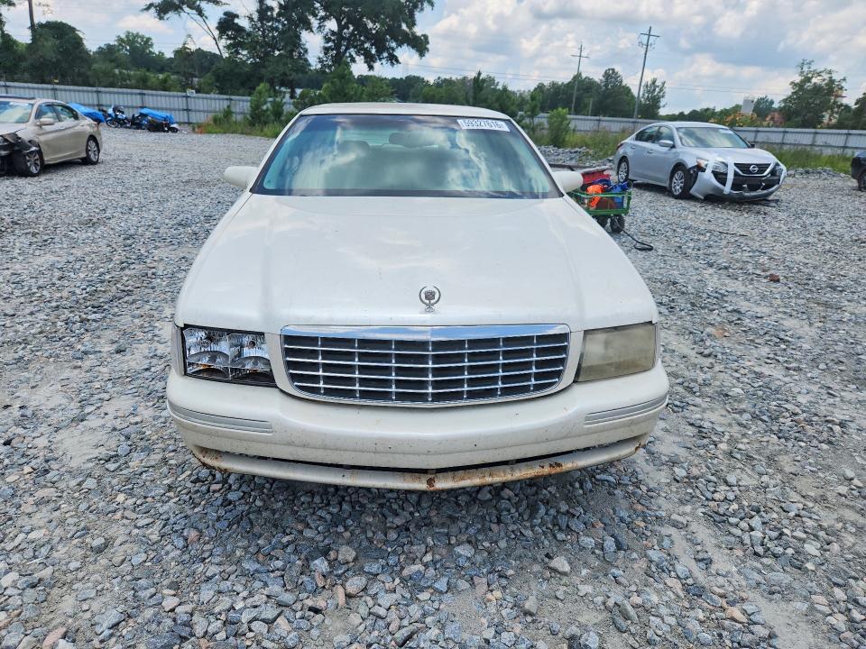 59327616 :رقم المزاد ، 1G6KD54Y3XU800260 vin ، 1999 Cadillac Deville مزاد بيع
