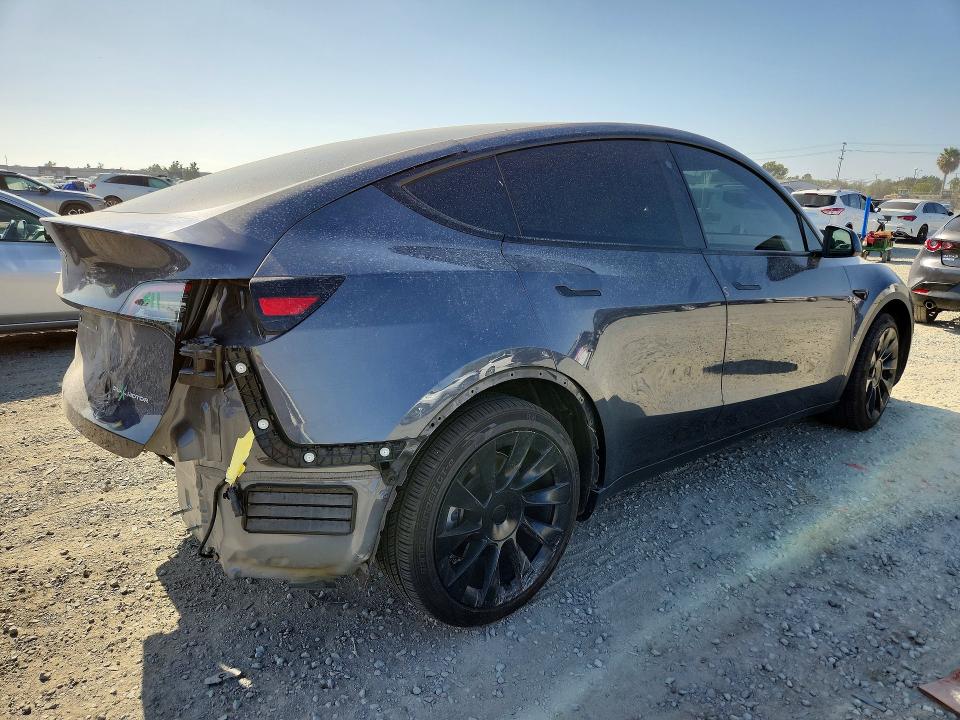 56458776 :رقم المزاد ، 7SAYGDEE5PA027538 vin ، 2023 Tesla Model Y مزاد بيع