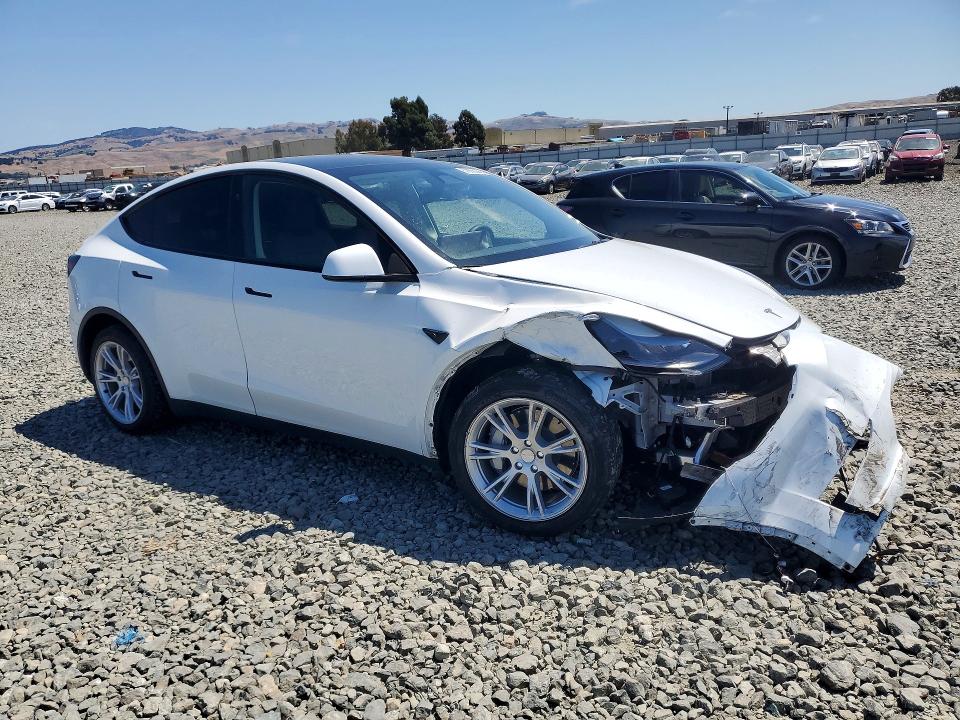 57366226 :رقم المزاد ، 7SAYGAEE5RF994669 vin ، 2024 Tesla Model Y مزاد بيع