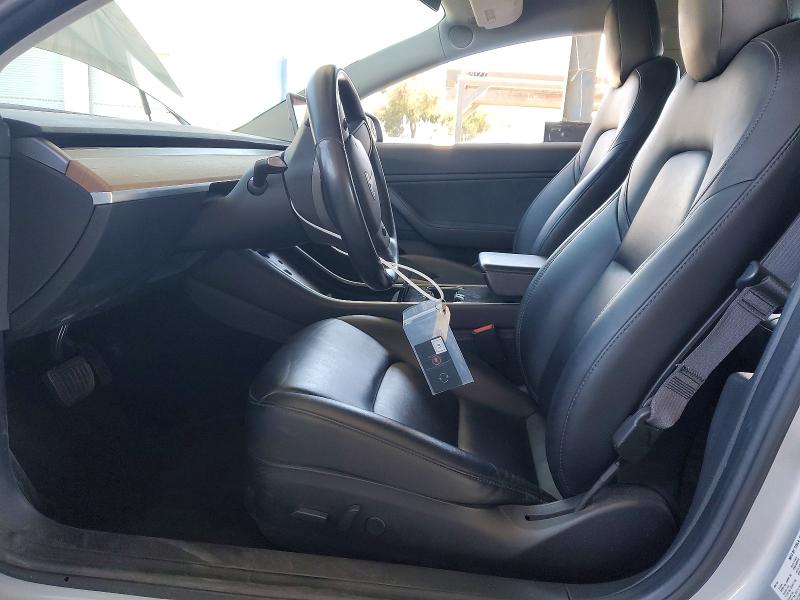 57944026 :رقم المزاد ، 5YJ3E1EB7JF069253 vin ، 2018 Tesla Model 3 مزاد بيع