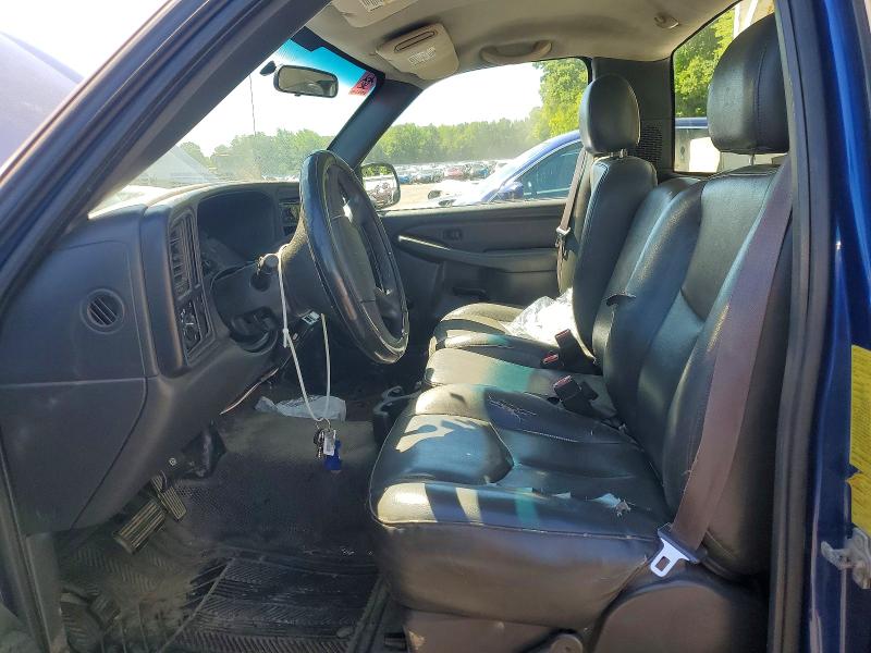 55818866 :رقم المزاد ، 1GBHC24U14E379963 vin ، 2004 Chevrolet Silverado مزاد بيع