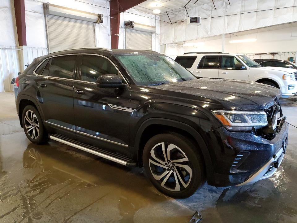 2021 Volkswagen Atlas Cross Sport მანქანა იყიდება აუქციონზე, vin: 1V2TE2CA6MC203329, აუქციონის ნომერი: 55618646