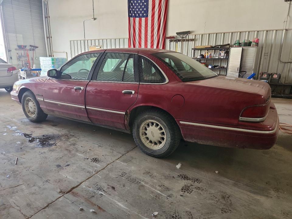 1995 Ford Crown Victoria მანქანა იყიდება აუქციონზე, vin: 2FALP74W3SX158892, აუქციონის ნომერი: 58905446