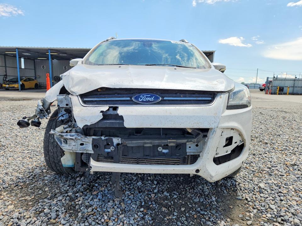 2013 Ford Escape მანქანა იყიდება აუქციონზე, vin: 1FMCU0J93DUD38159, აუქციონის ნომერი: 58148086