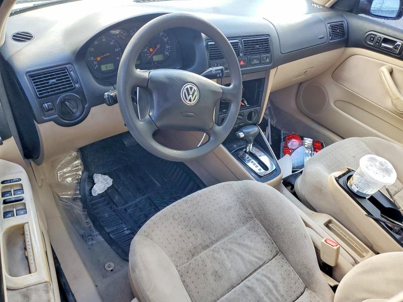 56534496 :رقم المزاد ، 9BWGH21J3Y4031909 vin ، 2000 Volkswagen Golf مزاد بيع