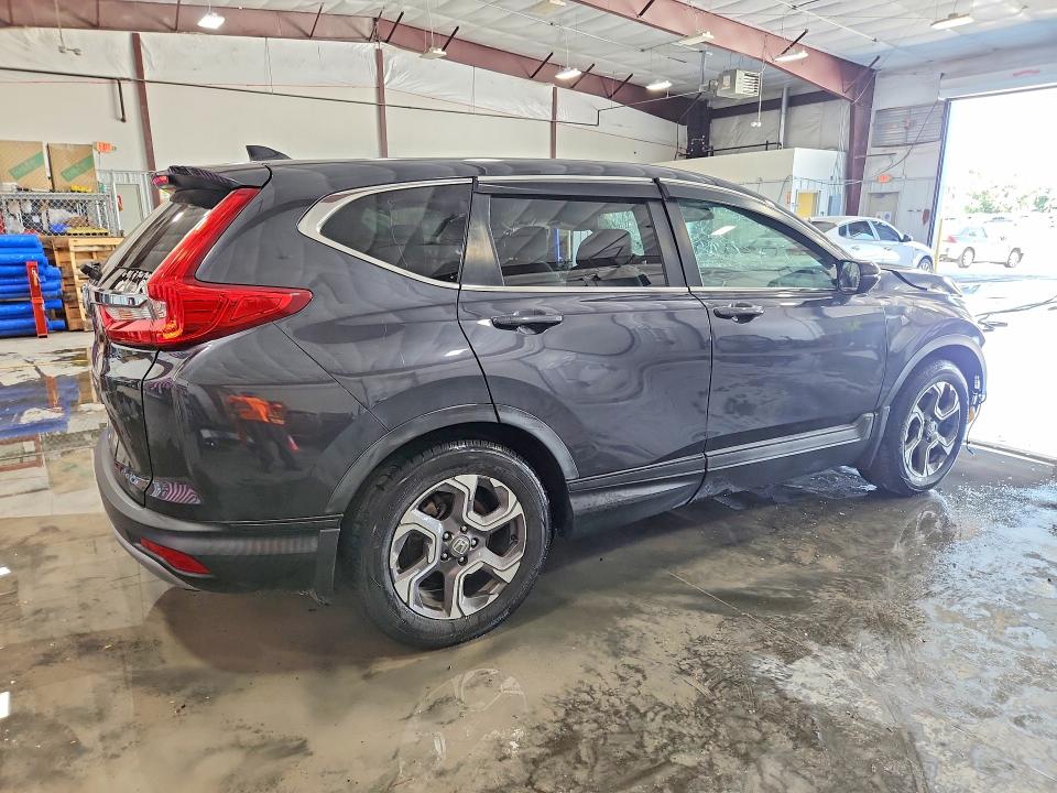 57149496 :رقم المزاد ، 7FARW1H58JE007412 vin ، 2018 Honda Cr-v مزاد بيع