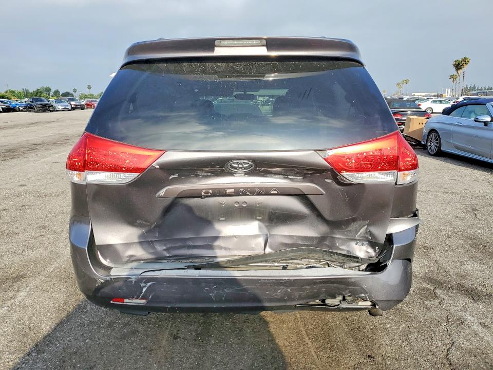 Продаж на аукціоні авто 2011 Toyota Sienna, vin: 5TDKK3DC3BS054434, номер лоту: 55718906