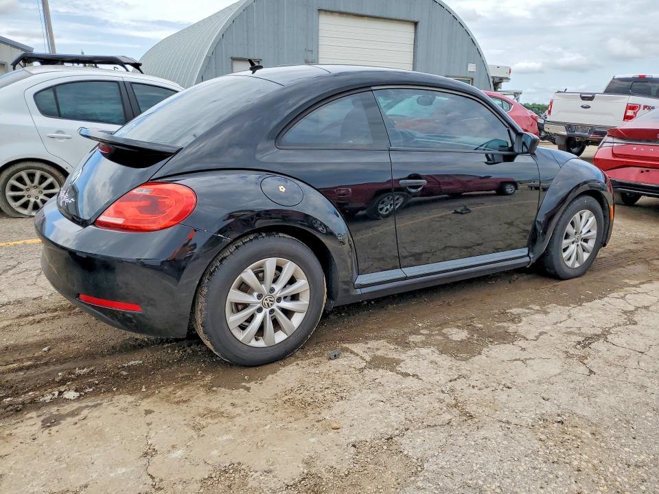 2014 Volkswagen Beetle მანქანა იყიდება აუქციონზე, vin: 3VWFP7AT7EM624080, აუქციონის ნომერი: 58942066