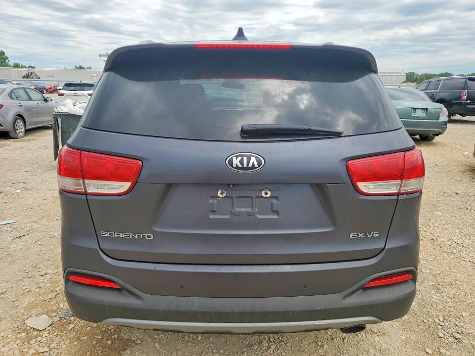 2017 Kia Sorento მანქანა იყიდება აუქციონზე, vin: 5XYPHDA59HG204357, აუქციონის ნომერი: 58036396