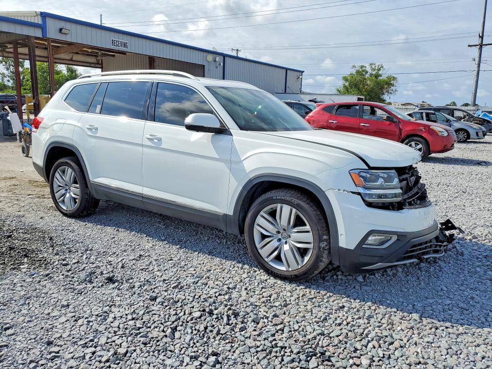 56833046 :رقم المزاد ، 1V2NR2CA1JC561558 vin ، 2018 Volkswagen Atlas مزاد بيع