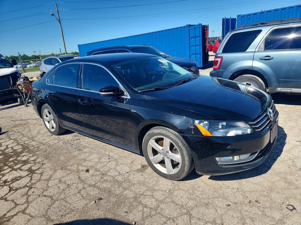 57812836 :رقم المزاد ، 1VWAT7A33FC114558 vin ، 2015 Volkswagen Passat مزاد بيع