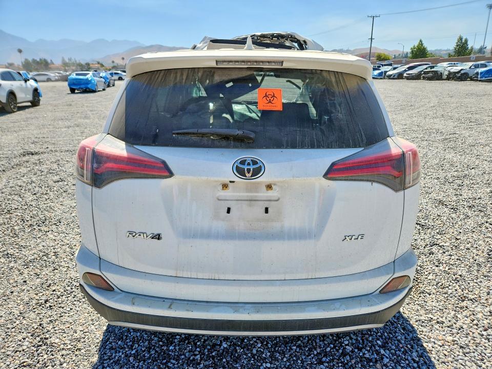Продаж на аукціоні авто 2017 Toyota Rav4, vin: JTMWFREV7HD105205, номер лоту: 55765986