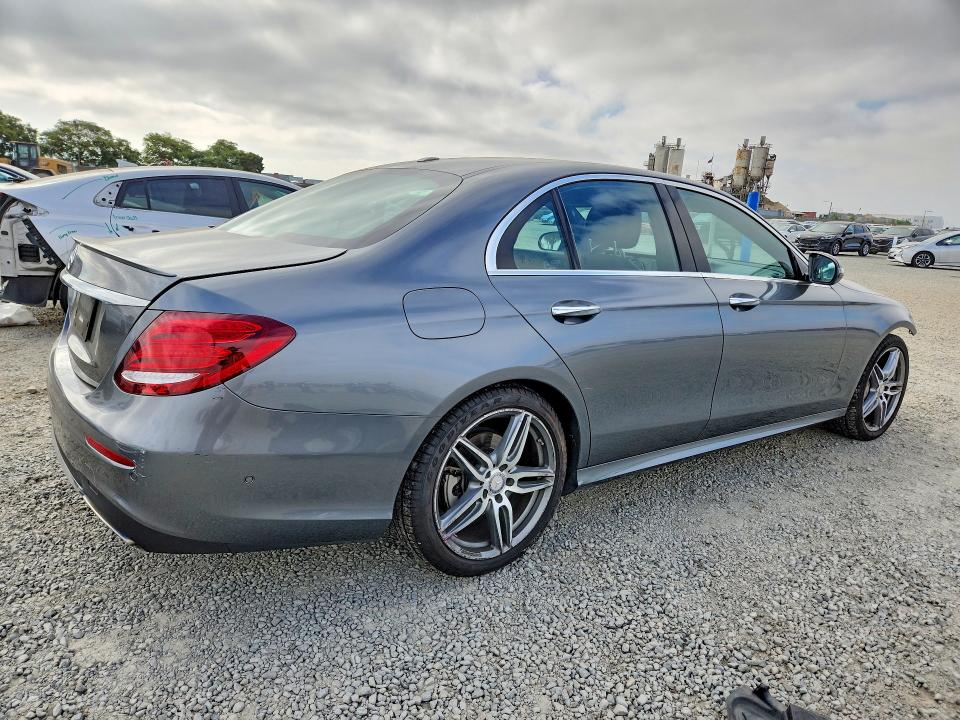 56700746 :رقم المزاد ، WDDZF4JB7HA164127 vin ، 2017 Mercedes-benz E مزاد بيع
