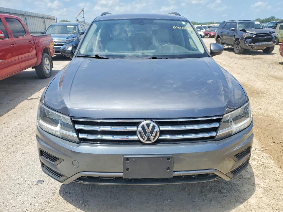 57000986 :رقم المزاد ، 3VV2B7AX8LM043043 vin ، 2020 Volkswagen Tiguan مزاد بيع