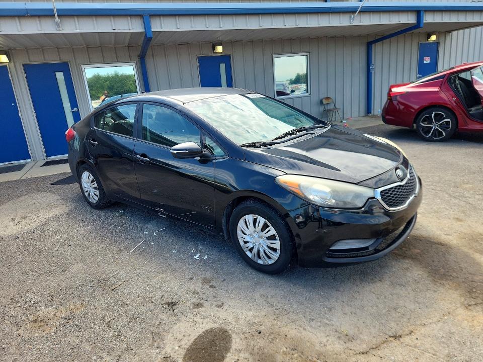 2015 Kia Forte მანქანა იყიდება აუქციონზე, vin: KNAFX4A6XF5323853, აუქციონის ნომერი: 57765566