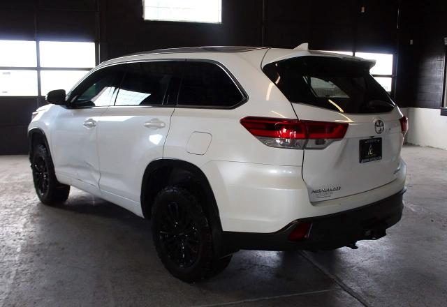 Продажа на аукционе авто 2018 Toyota Highlander, vin: 5TDJZRFH4JS883515, номер лота: 56362356