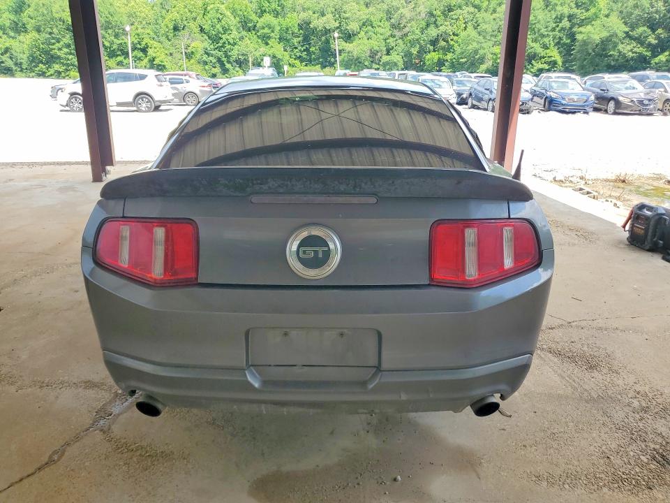 55610856 :رقم المزاد ، 1ZVBP8CH7A5152928 vin ، 2010 Ford Mustang مزاد بيع